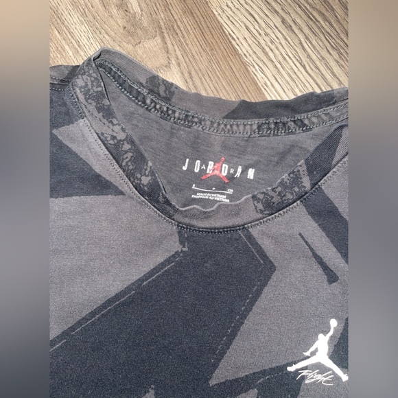 Jordan Black and Gray Geometric Tee - Picture 2 of 3